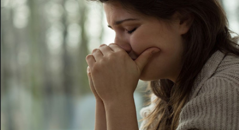 “开朗、乐观”的她，怎么会抑郁？