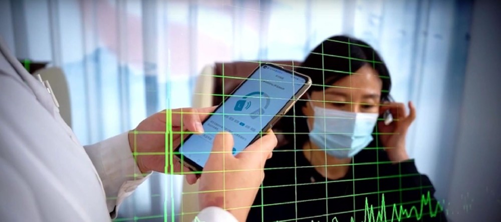 耳朵像塞了团棉花一样堵、闷、胀，怎么回事？