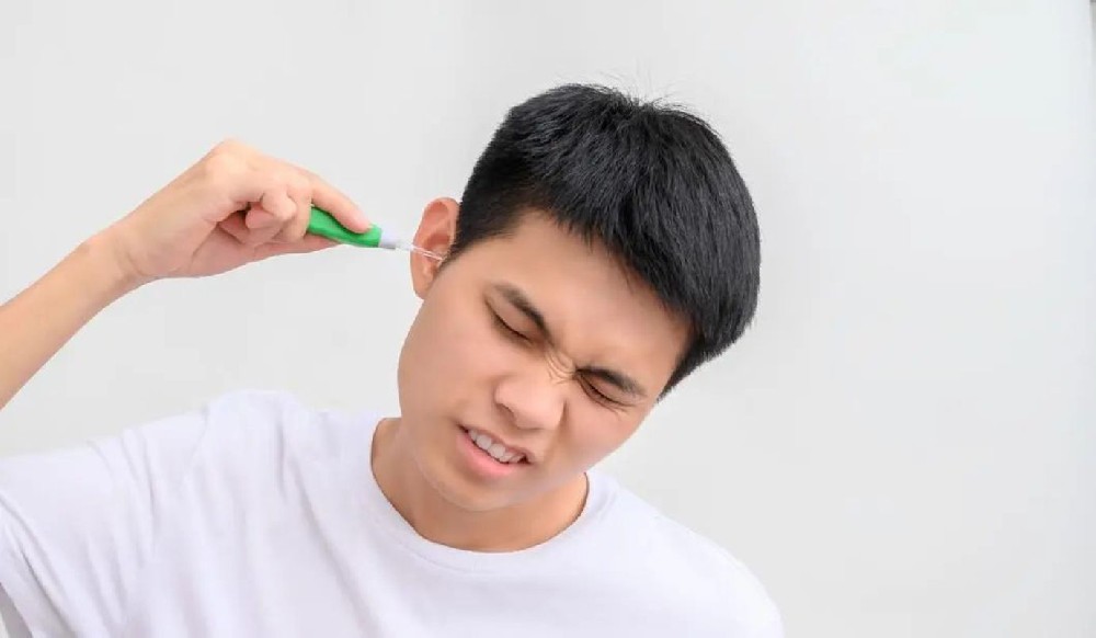 惊！耳垢竟然有这么多种颜色？如何通过观察保持健康？