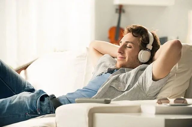 听音乐入眠会影响听力健康吗？