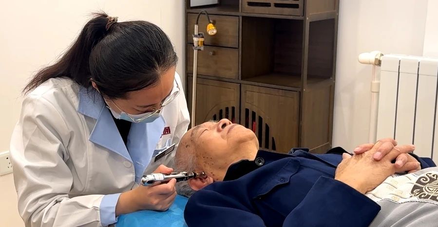 别把耳鸣当小事！这些健康隐患正在靠近