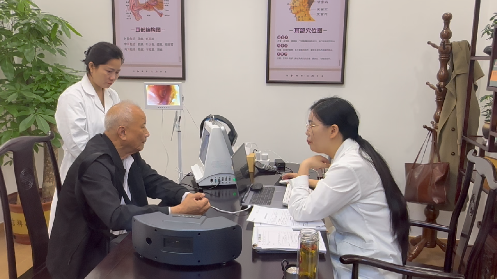 一周年庆典圆满落幕，本月6家新店启航｜帮耳通，把健康听力送到您家门口！